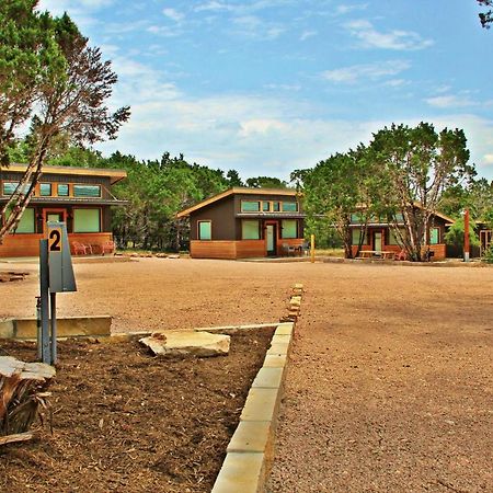 Green Acres Cottages - Fredericksburg Suite ウィンバリー エクステリア 写真