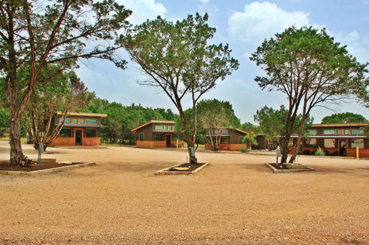 Green Acres Cottages - Fredericksburg Suite ウィンバリー エクステリア 写真