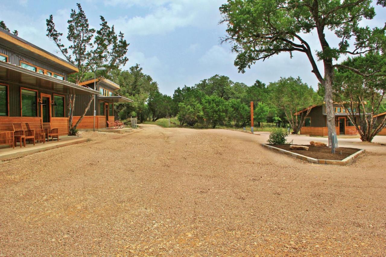 Green Acres Cottages - Fredericksburg Suite ウィンバリー エクステリア 写真